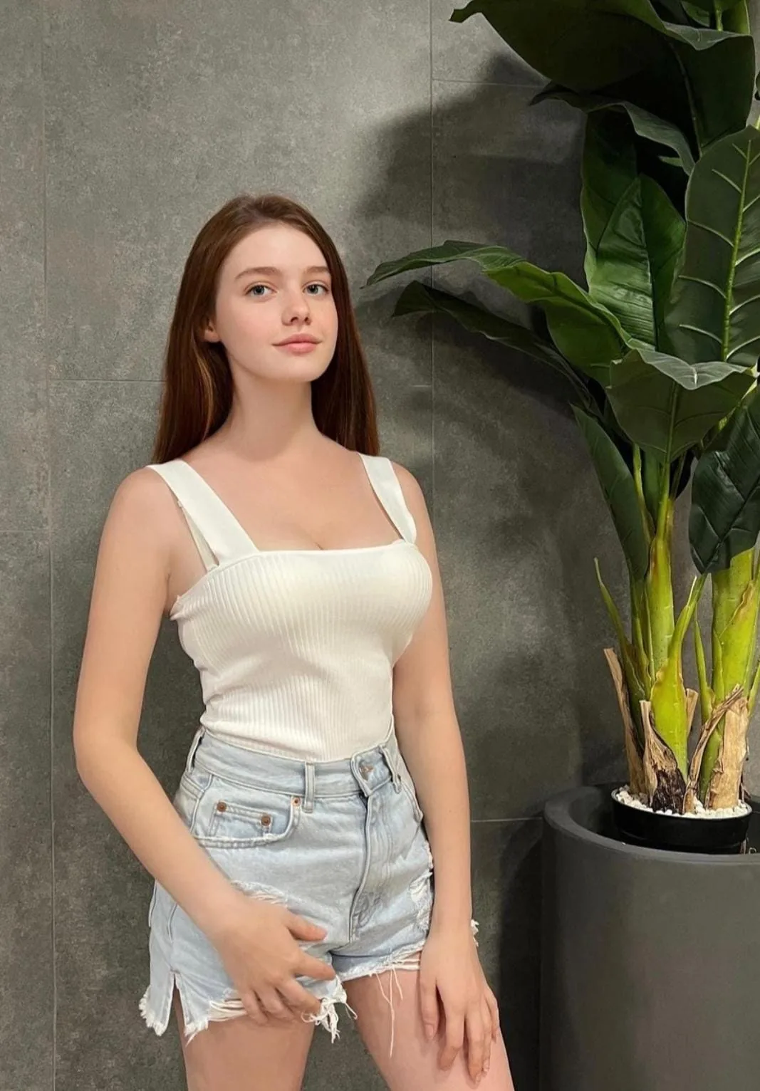 Oya - Arnavutköy Escort